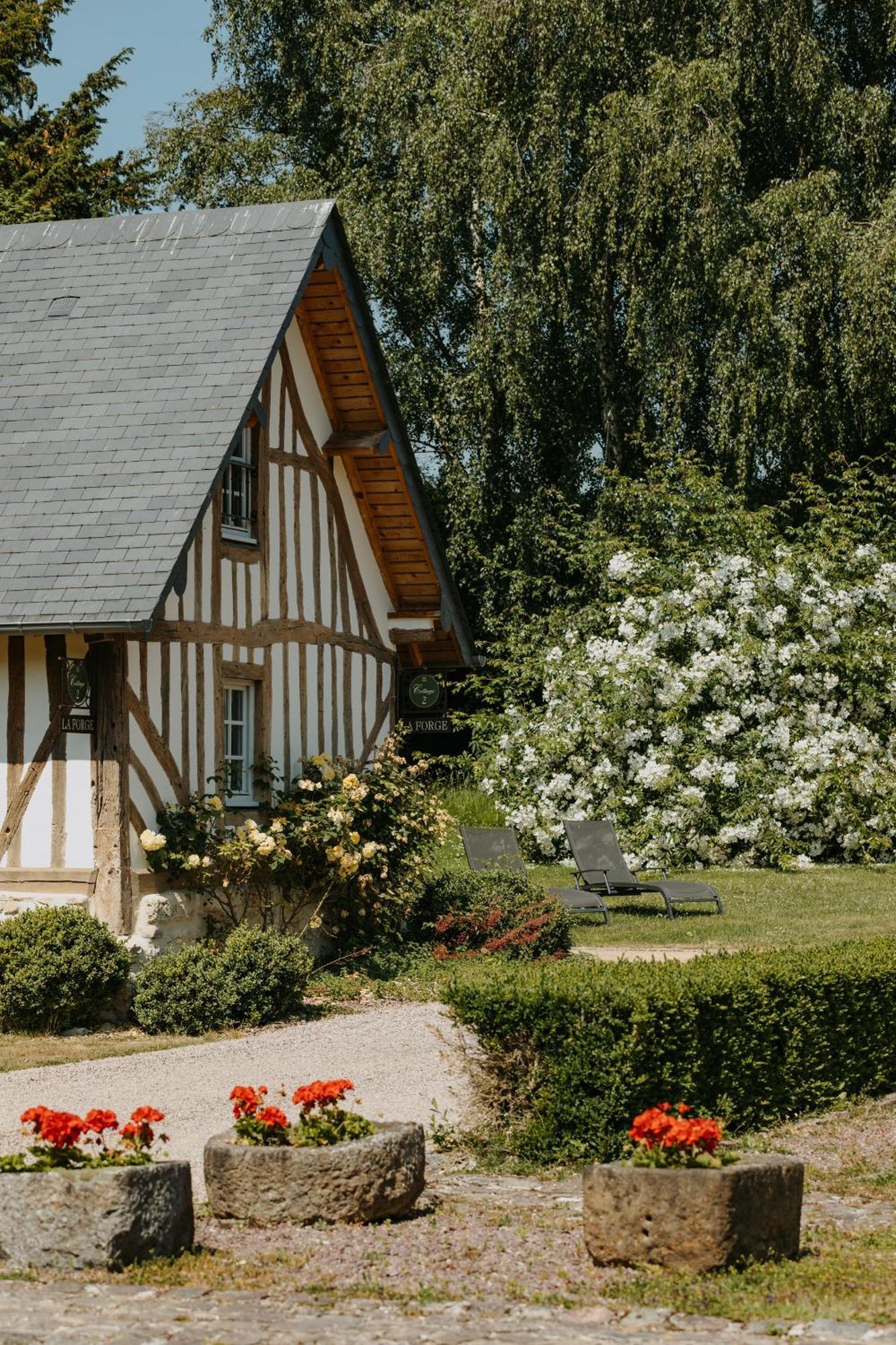 Les Manoirs Des Portes De Deauville - Small Luxury Hotel Of The World Canapville  외부 사진