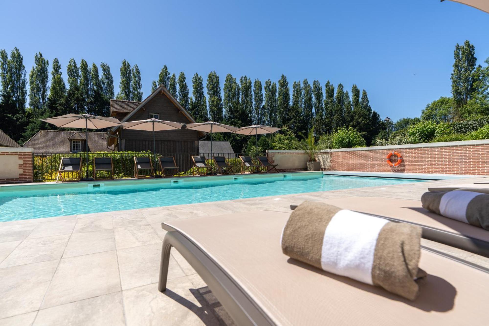 Les Manoirs Des Portes De Deauville - Small Luxury Hotel Of The World Canapville  외부 사진