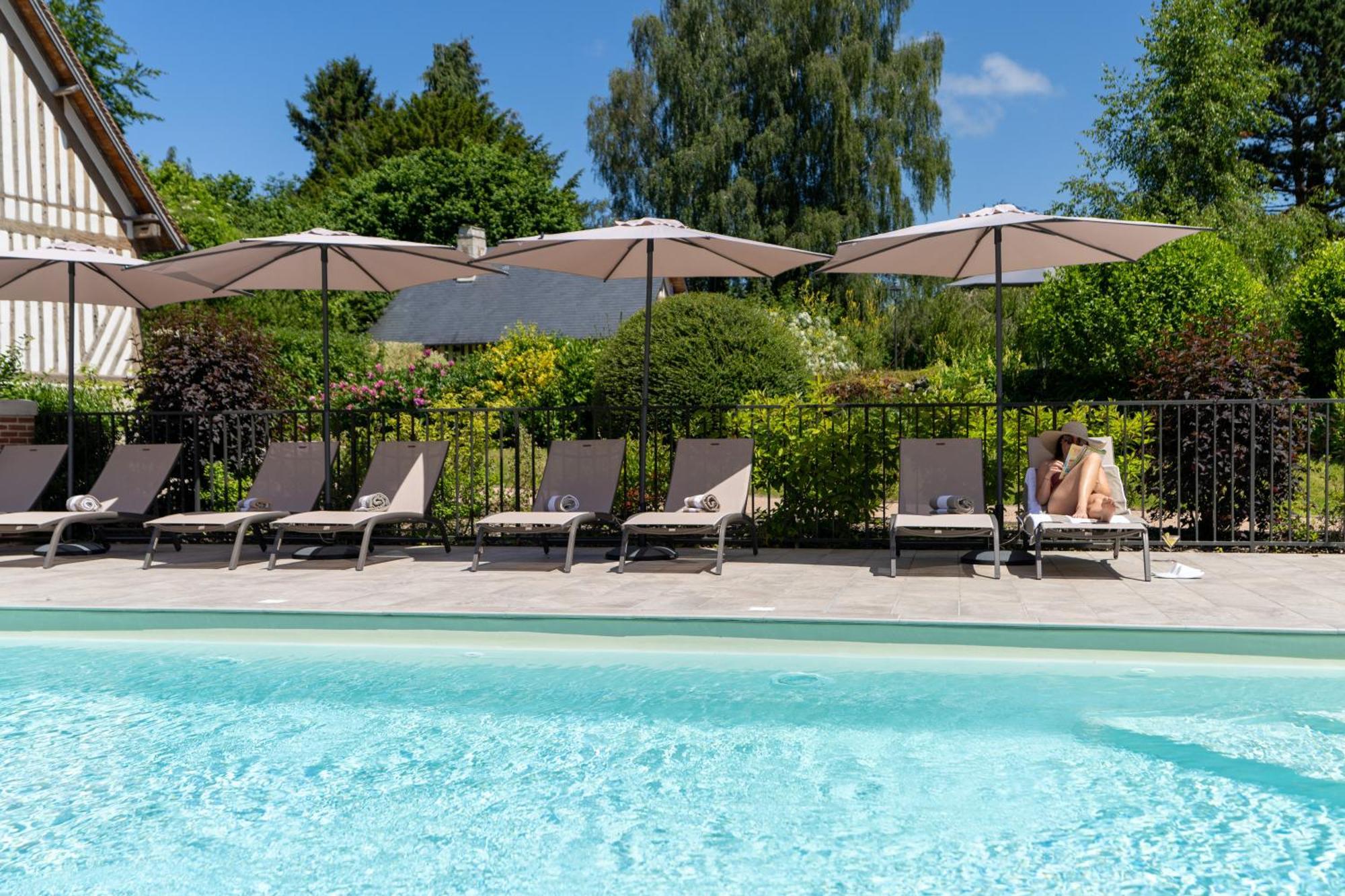 Les Manoirs Des Portes De Deauville - Small Luxury Hotel Of The World Canapville  외부 사진