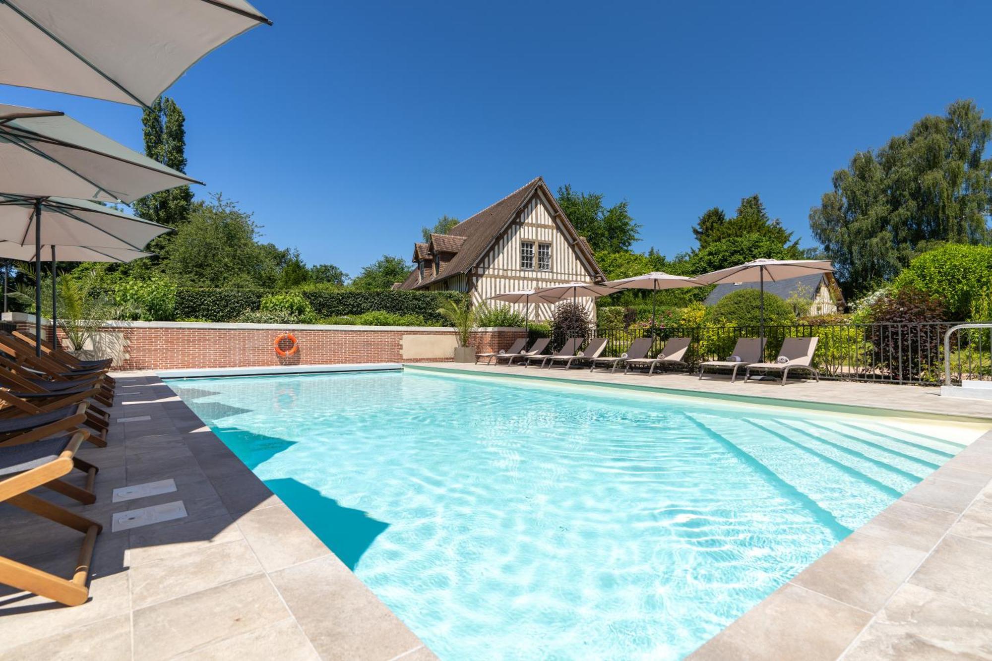 Les Manoirs Des Portes De Deauville - Small Luxury Hotel Of The World Canapville  외부 사진